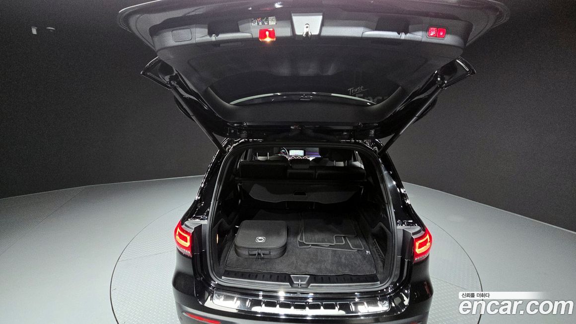 Mercedes-Benz EQB 2024