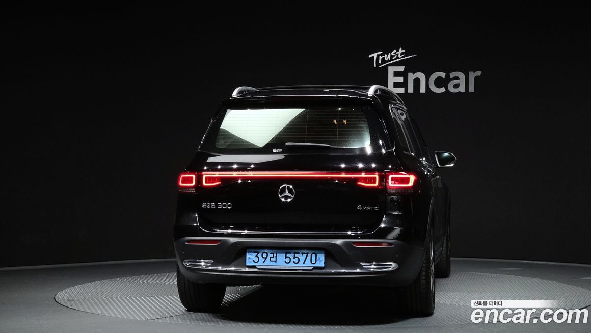 Mercedes-Benz EQB 2024