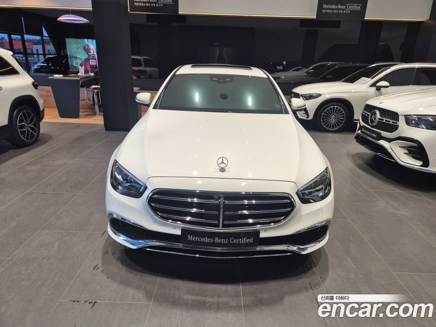 Mercedes-Benz E-Class 2022