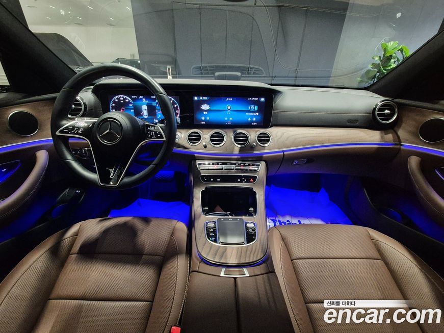 Mercedes-Benz E-Class 2022