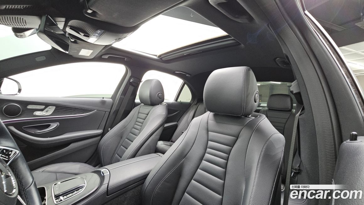 Mercedes-Benz E-Class 2023