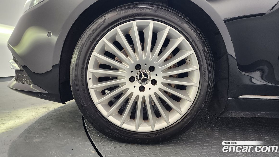 Mercedes-Benz S-Class 2019