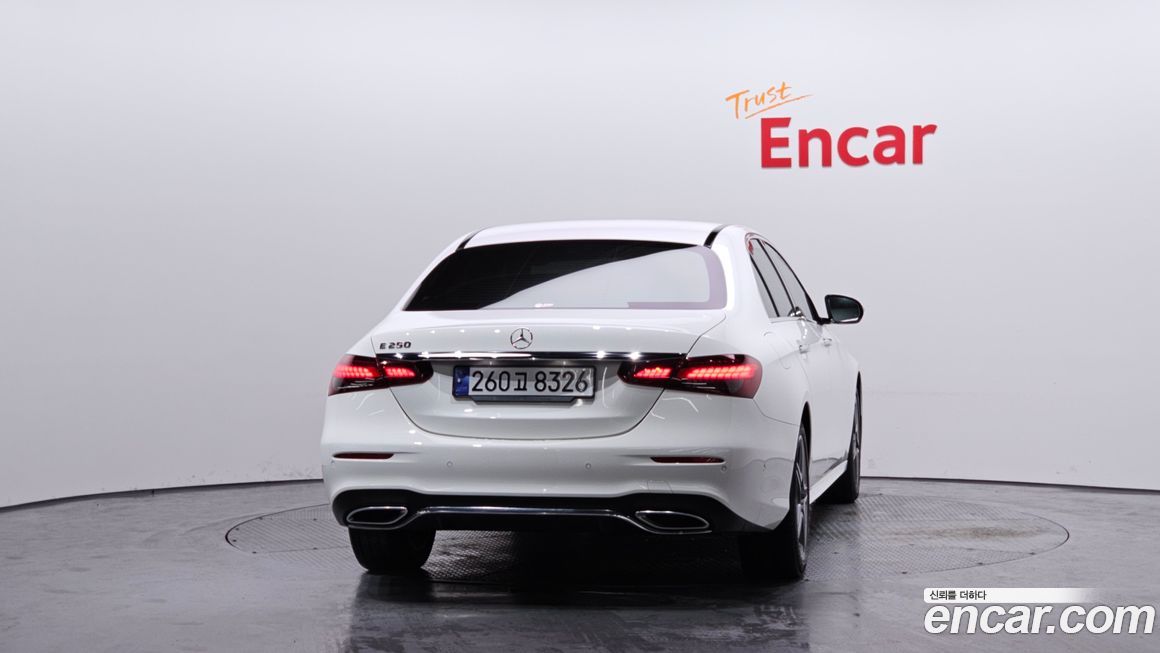 Mercedes-Benz E-Class 2023