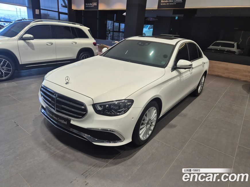 Mercedes-Benz E-Class 2022