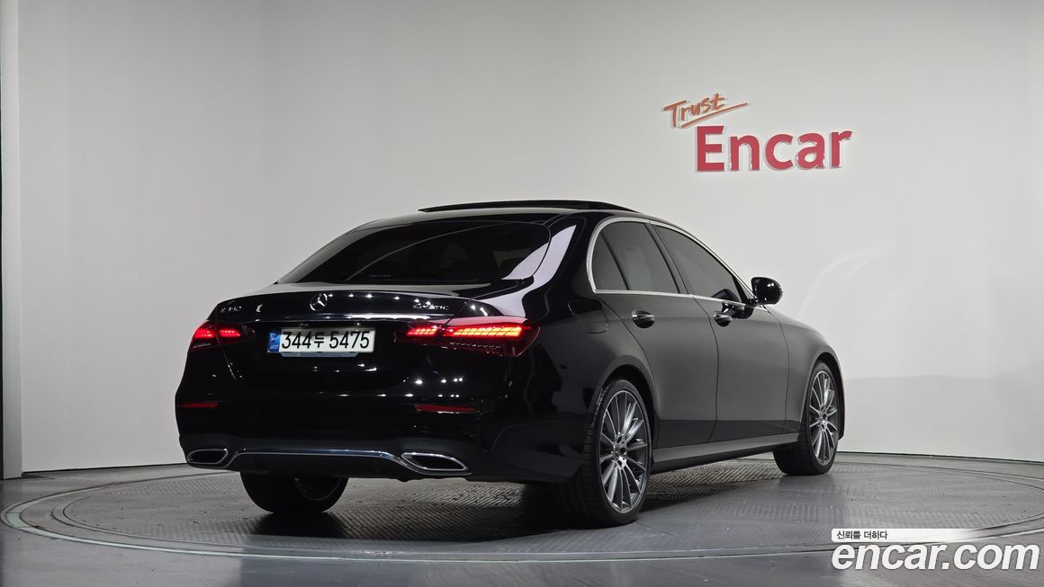 Mercedes-Benz E-Class 2021