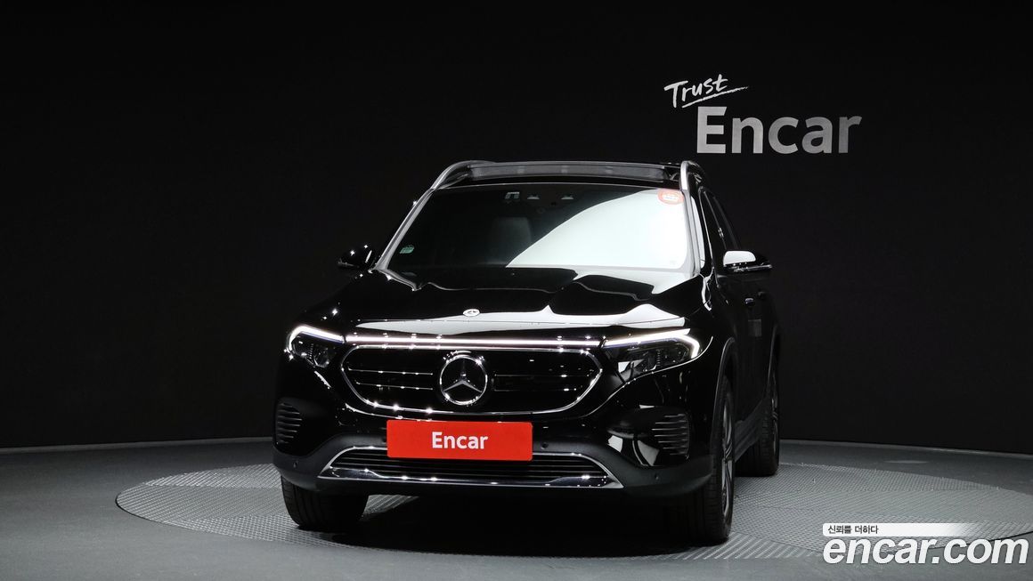 Mercedes-Benz EQB 2024
