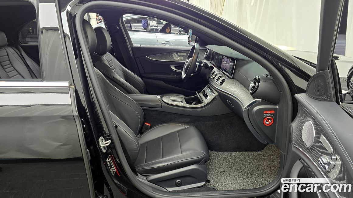 Mercedes-Benz E-Class 2021