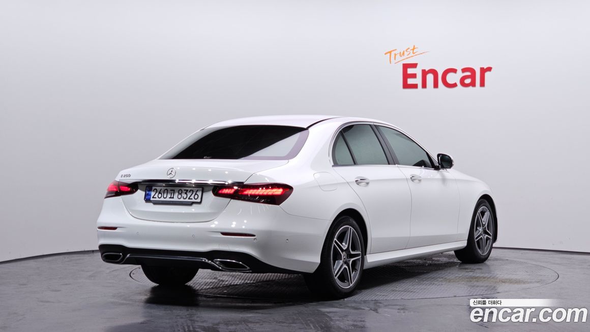 Mercedes-Benz E-Class 2023