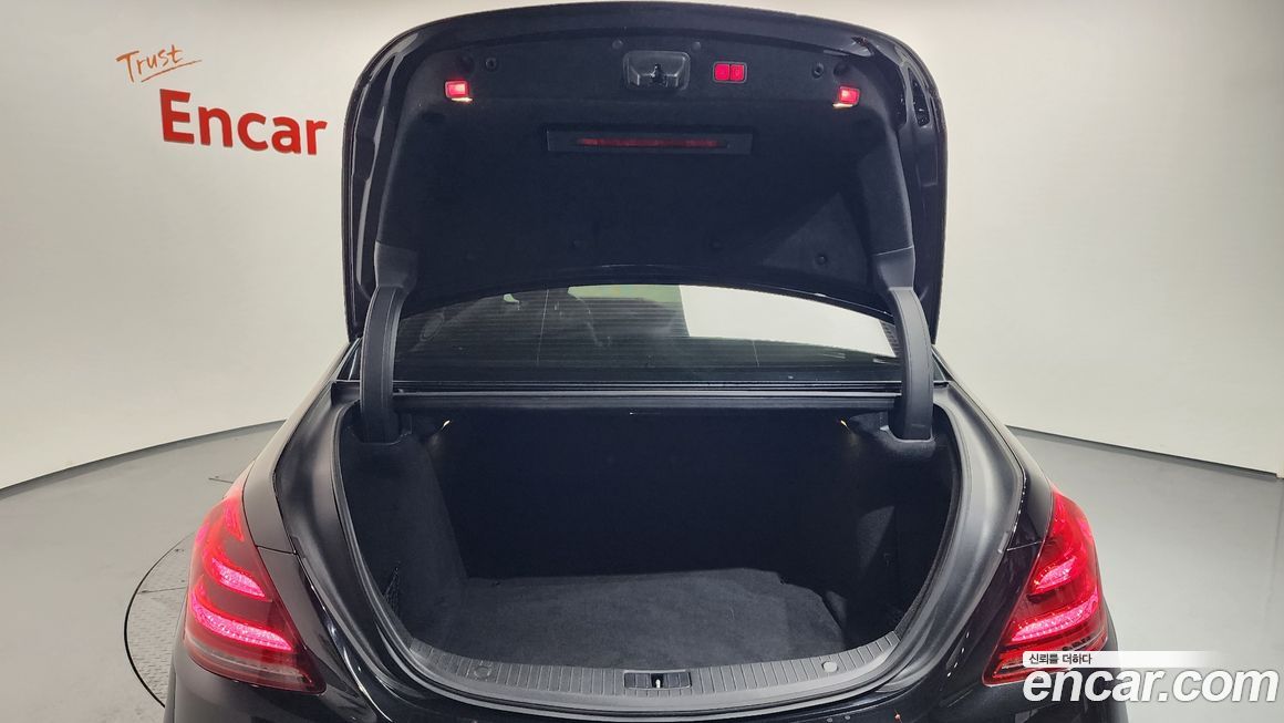 Mercedes-Benz S-Class 2019