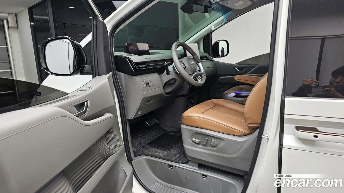 Hyundai Staria 2024