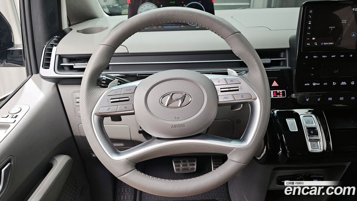 Hyundai Staria 2024