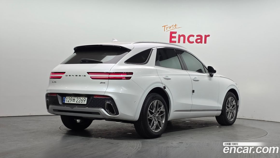 Genesis GV70 2024
