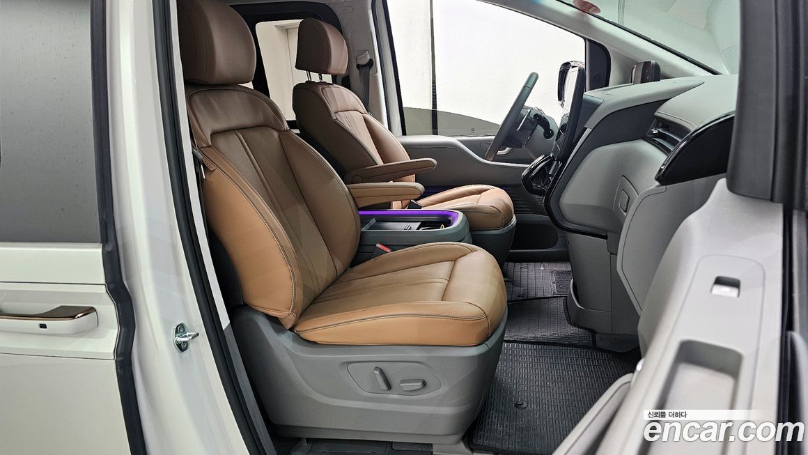 Hyundai Staria 2024