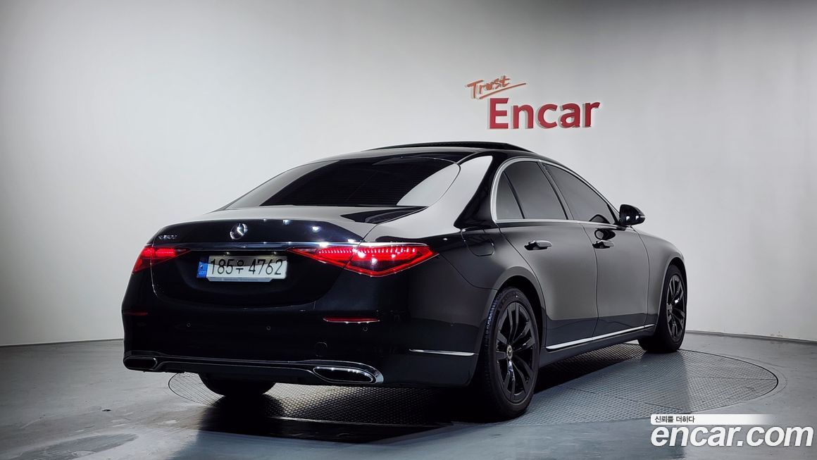 Mercedes-Benz S-Class 2021