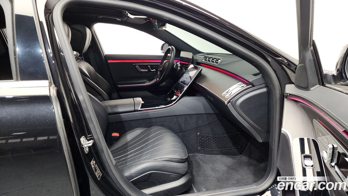 Mercedes-Benz S-Class 2021