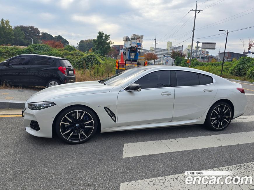 BMW 8-Series 2024