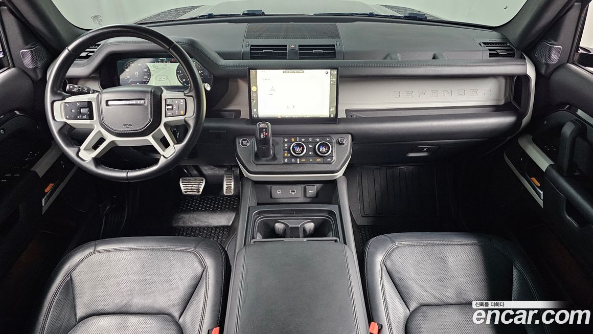 Land Rover Defender 2023