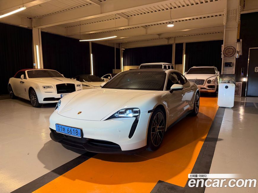 Porsche Taycan 2023