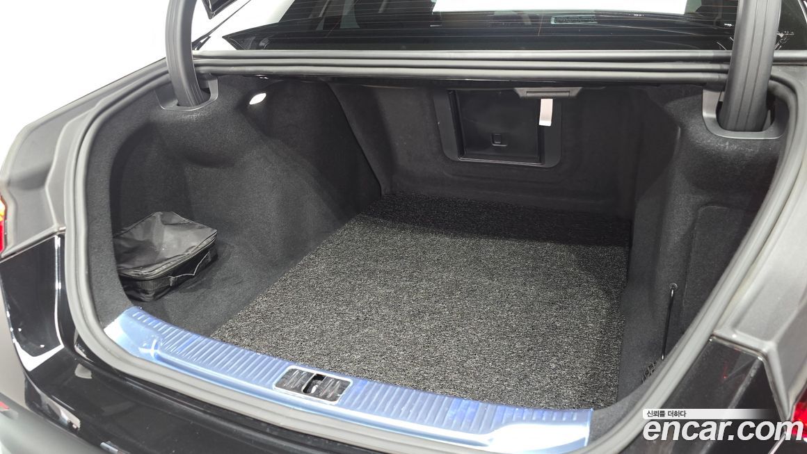 Mercedes-Benz S-Class 2022