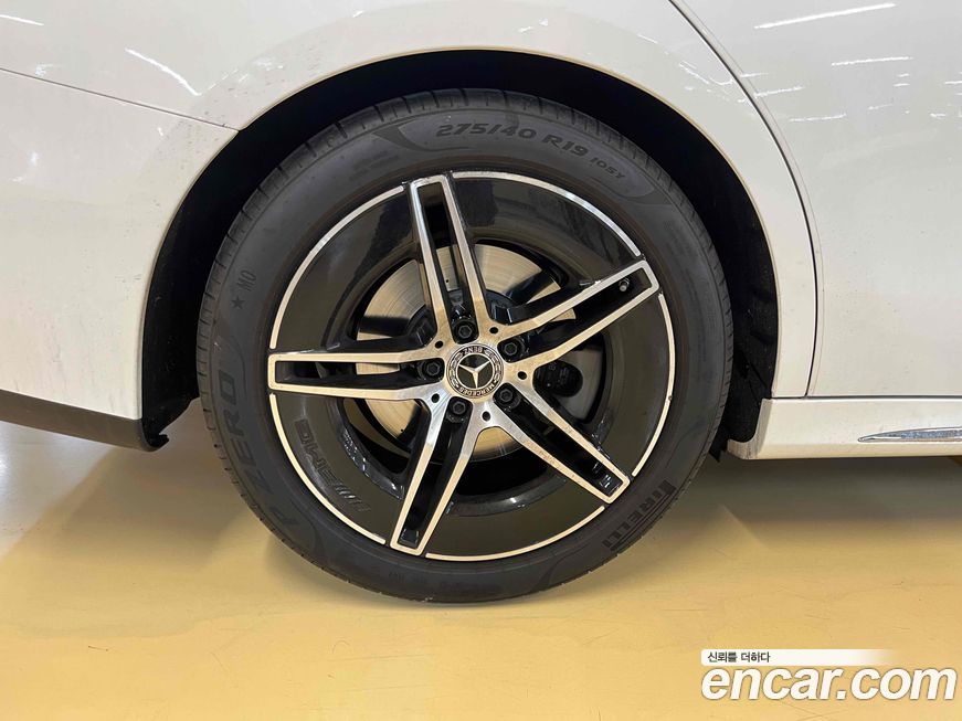 Mercedes-Benz E-Class 2025