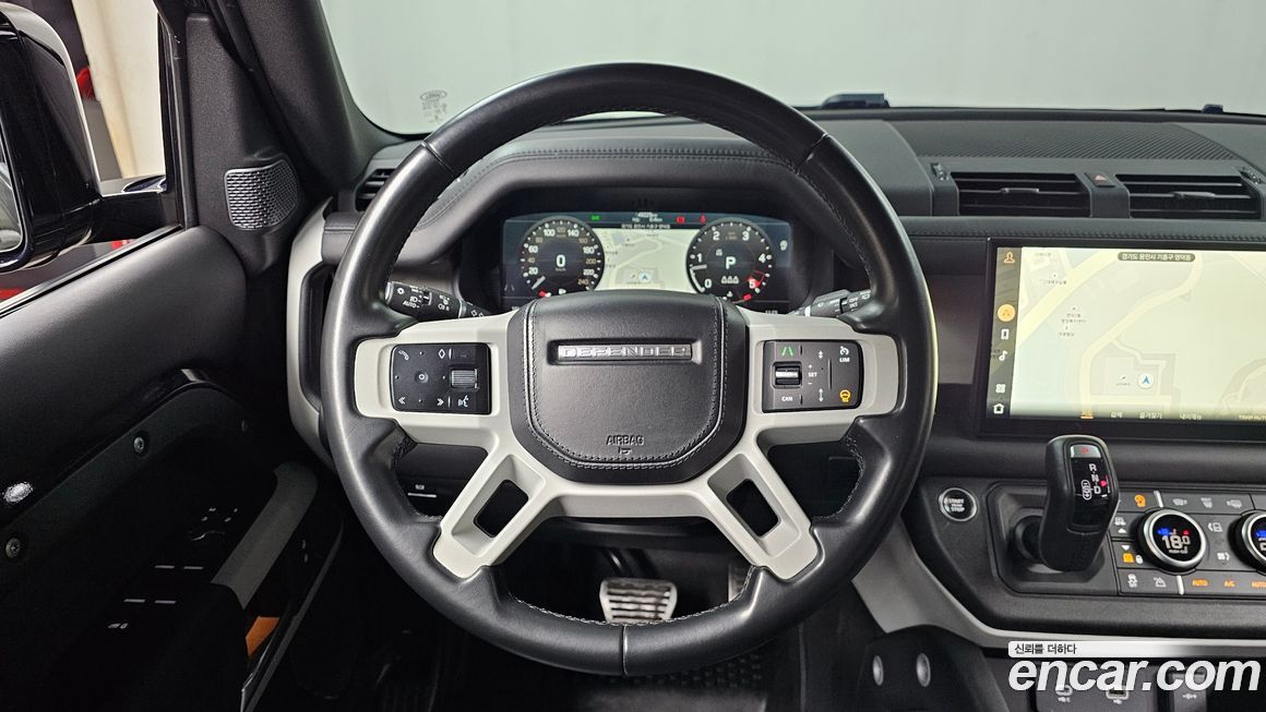 Land Rover Defender 2023