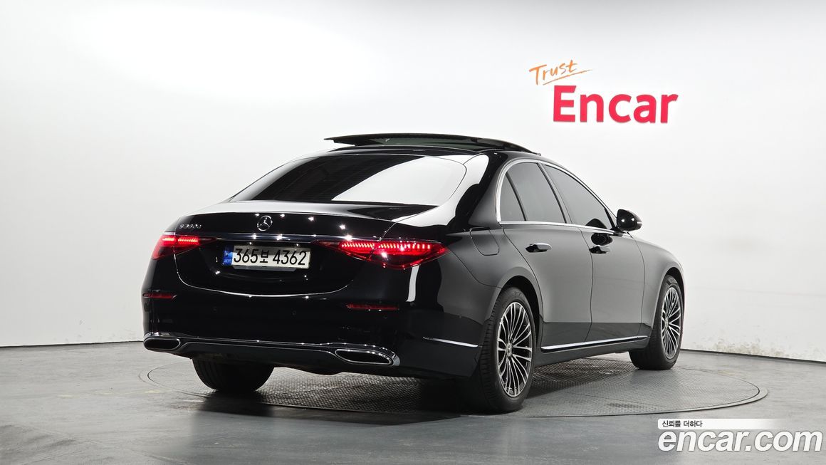 Mercedes-Benz S-Class 2022