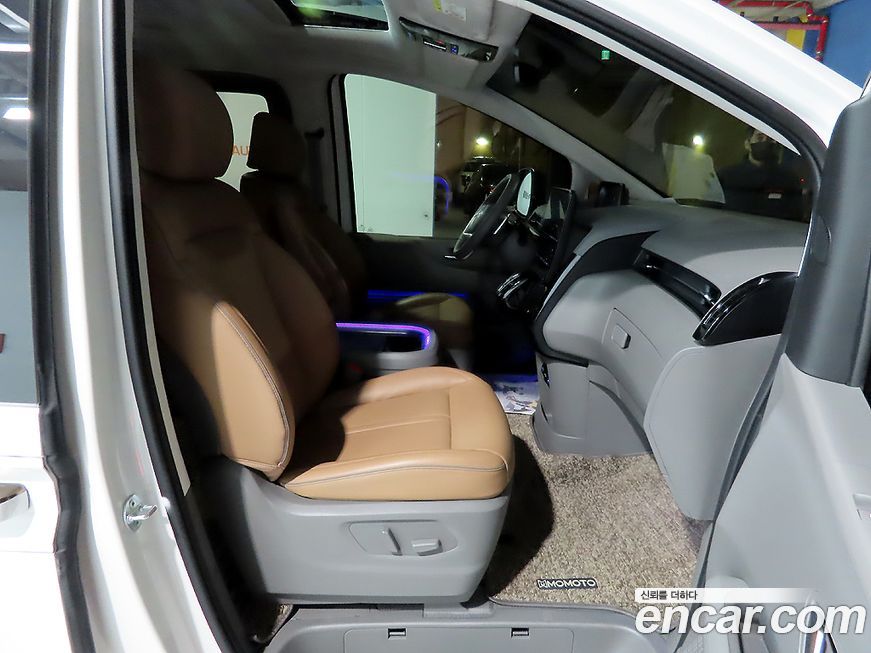Hyundai Staria 2024