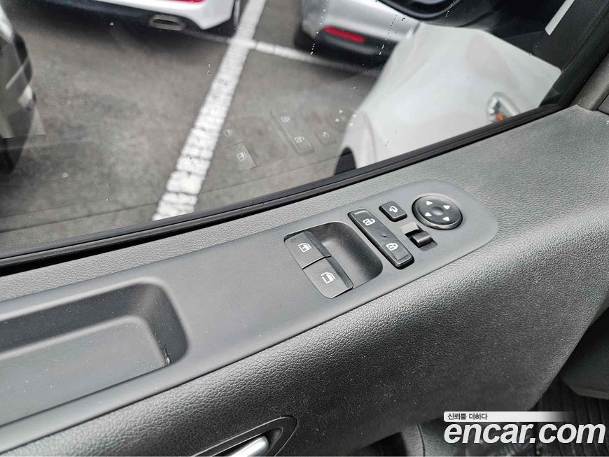 Hyundai Staria 2023