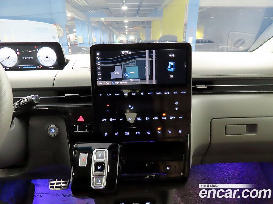 Hyundai Staria 2024