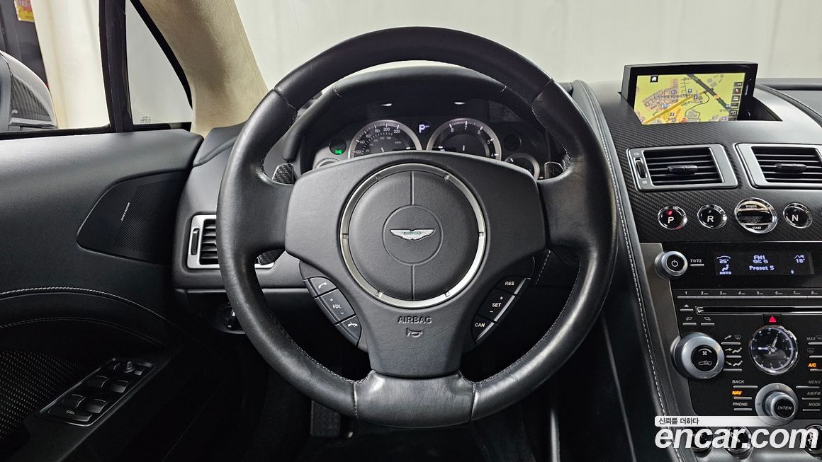 Astonmartin Rapide 2015