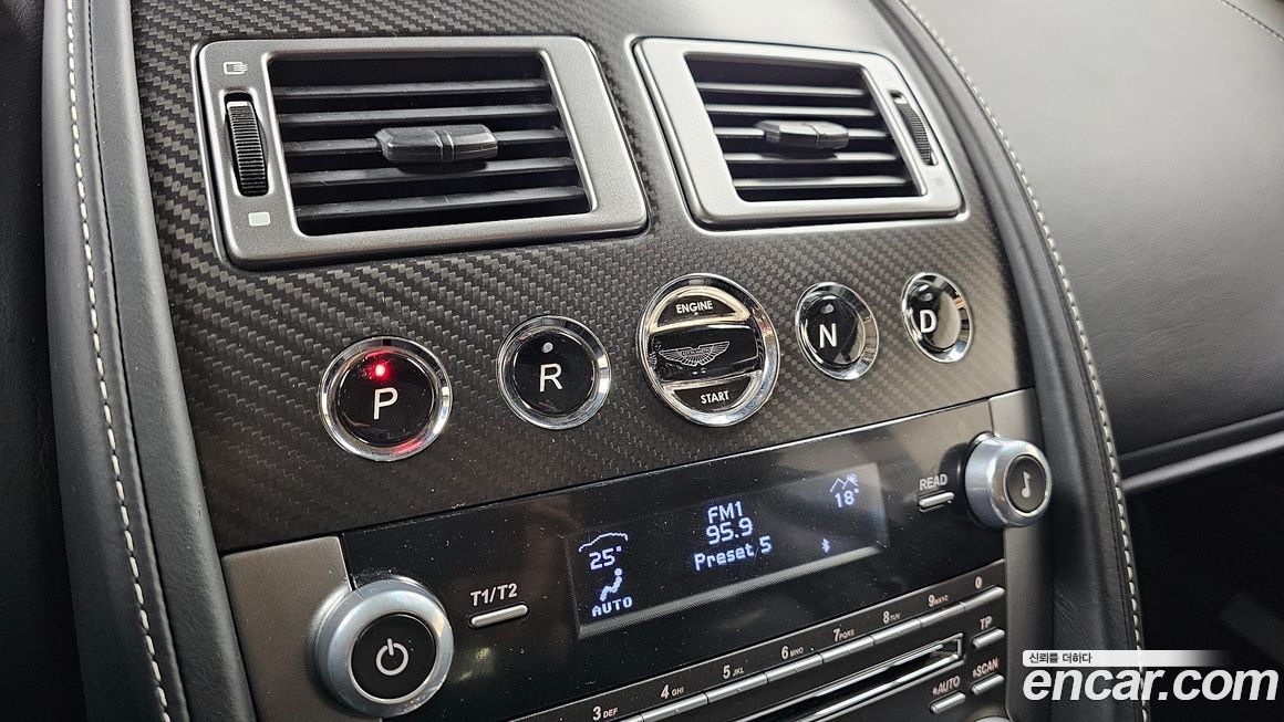 Astonmartin Rapide 2015