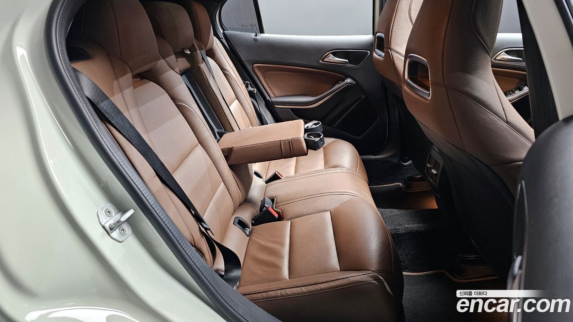 Mercedes-Benz GLA-Class 2018