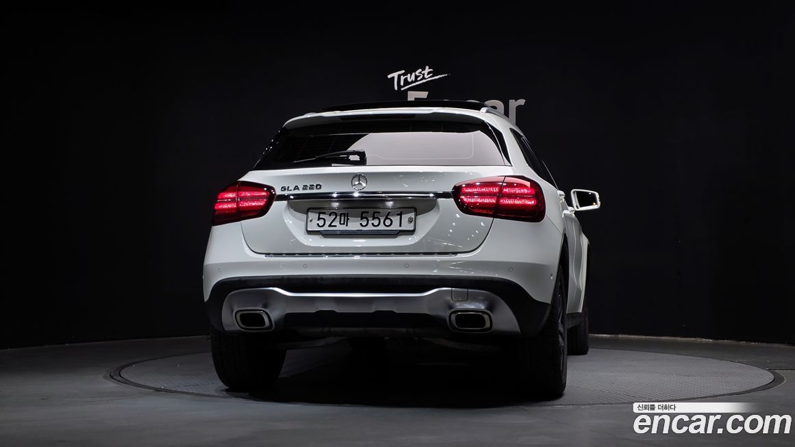 Mercedes-Benz GLA-Class 2018