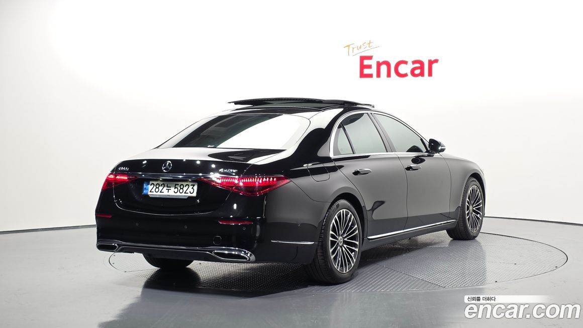 Mercedes-Benz S-Class 2022