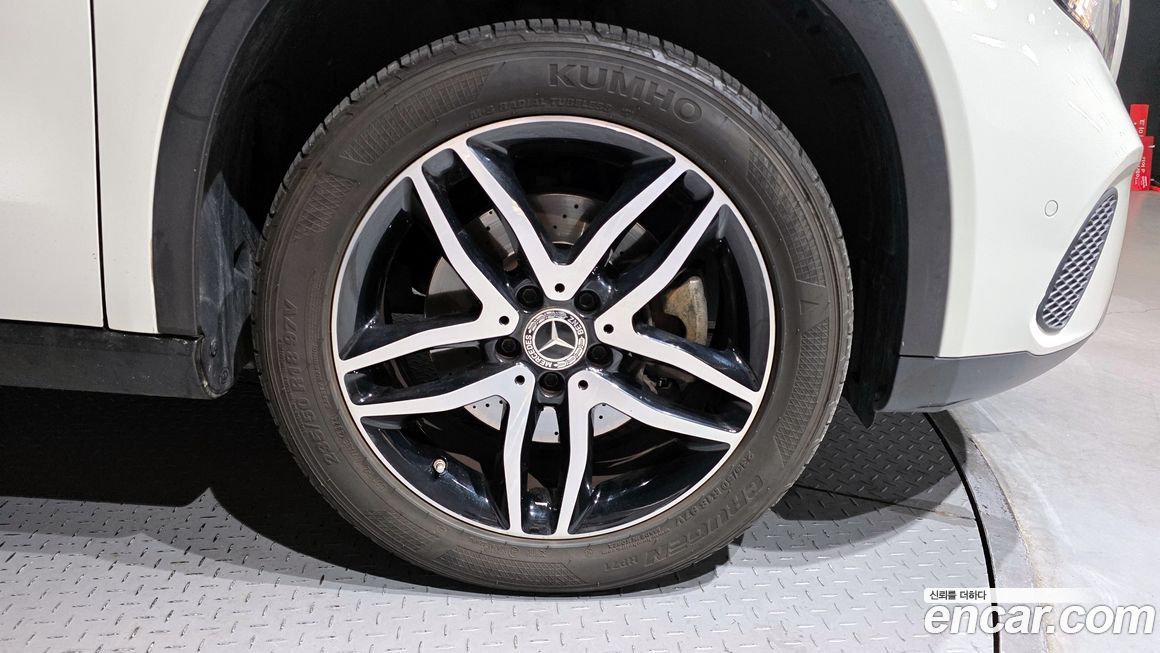 Mercedes-Benz GLA-Class 2018