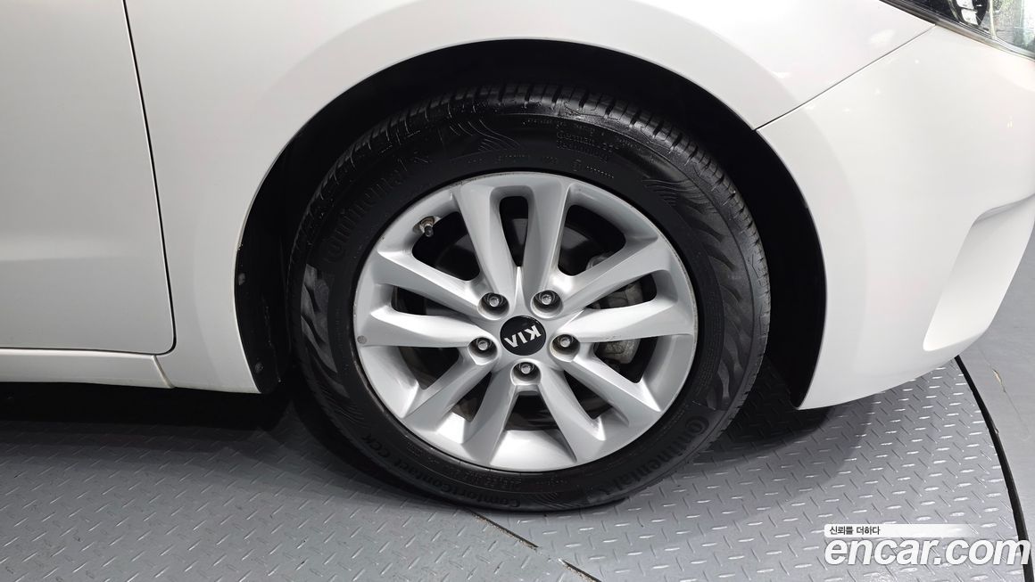 Kia K3 2016