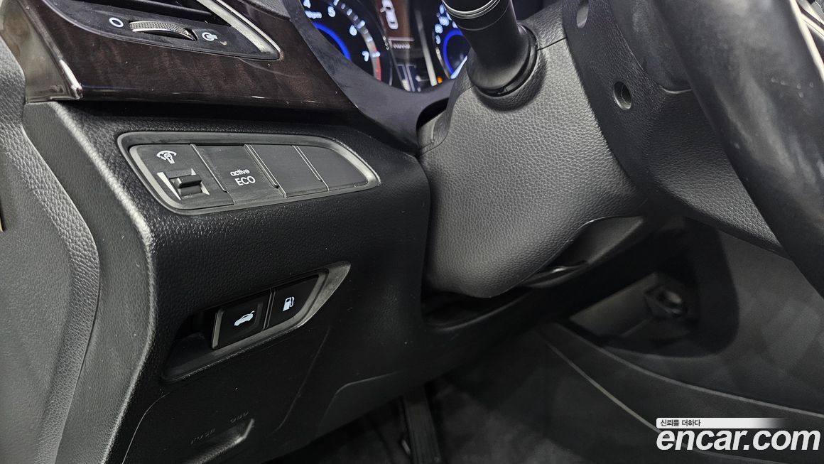 Hyundai Grandeur 2012