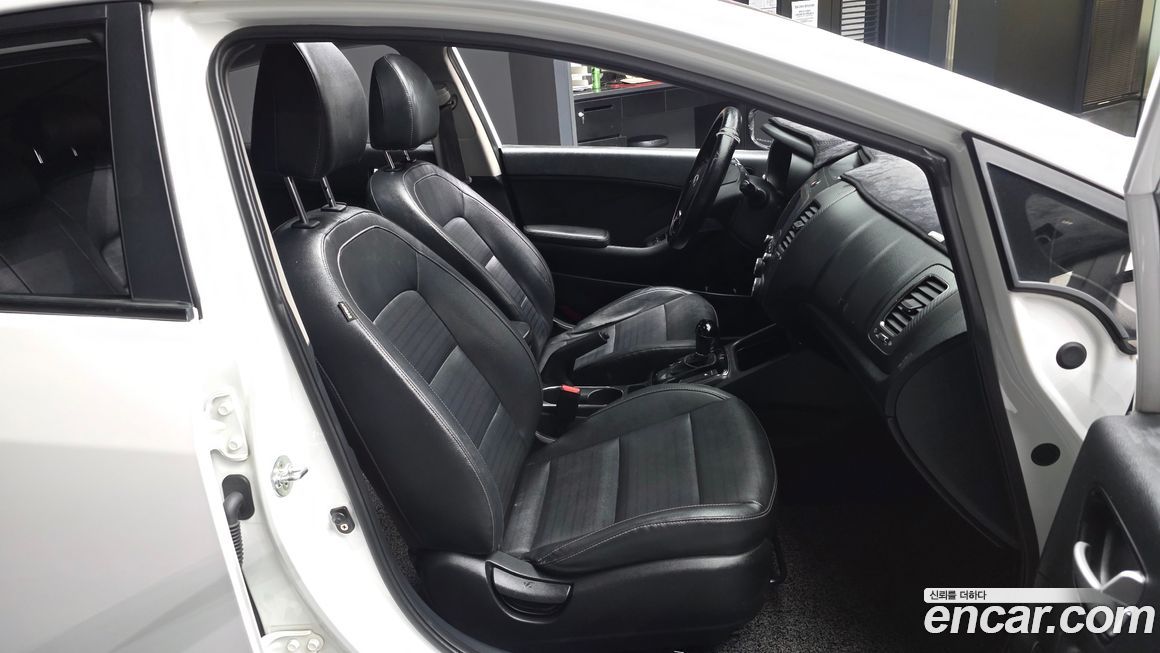 Kia K3 2016