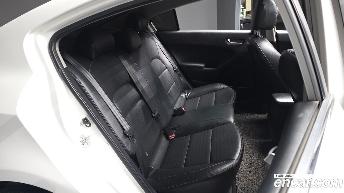 Kia K3 2016