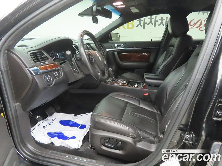 Lincoln MKS 2014
