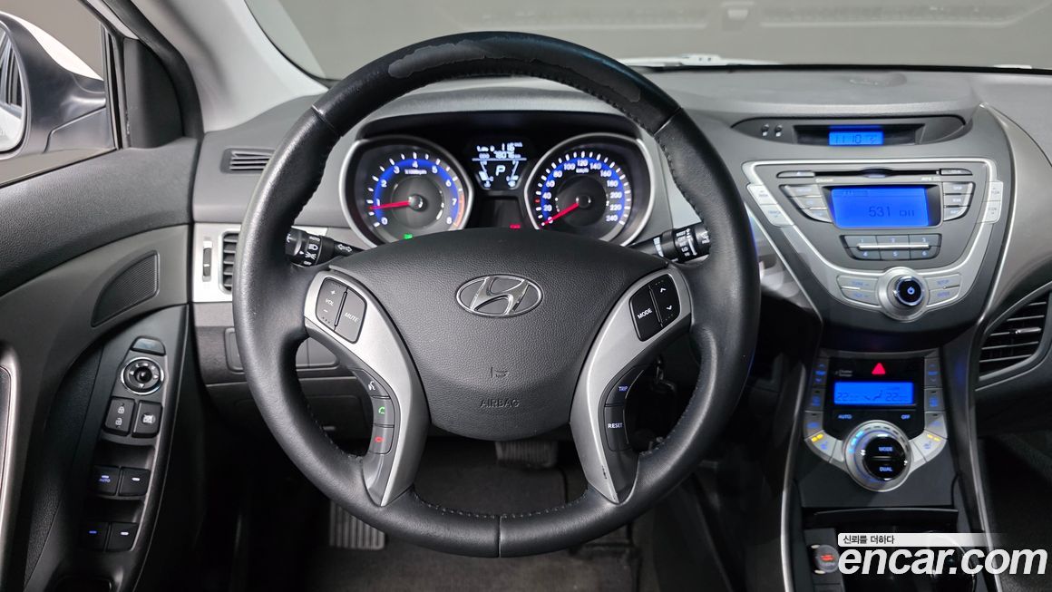 Hyundai AVANTE 2012