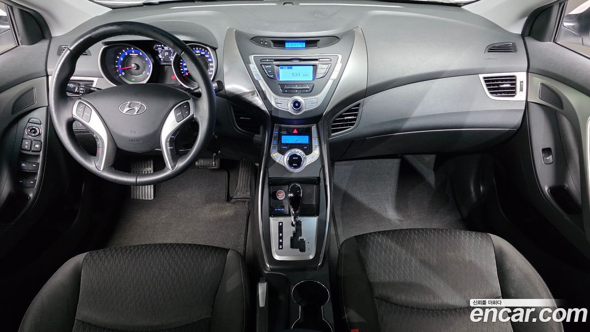 Hyundai AVANTE 2012