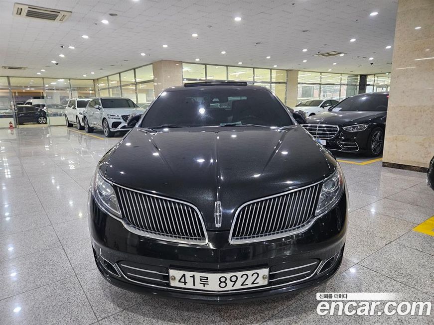 Lincoln MKS 2014