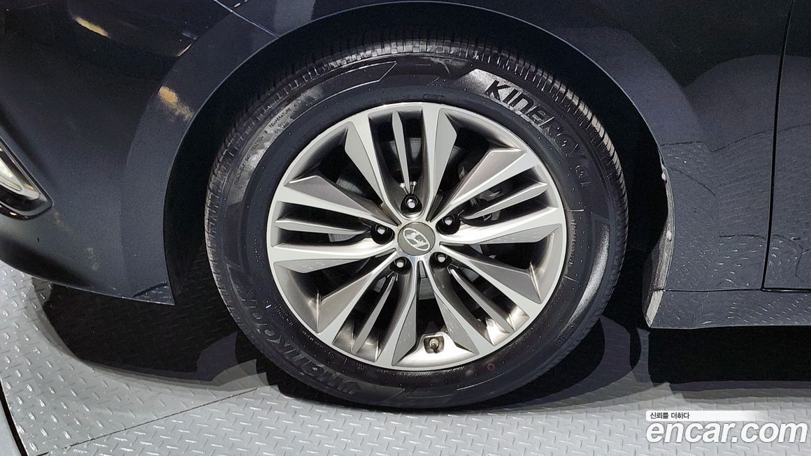 Hyundai Grandeur 2015