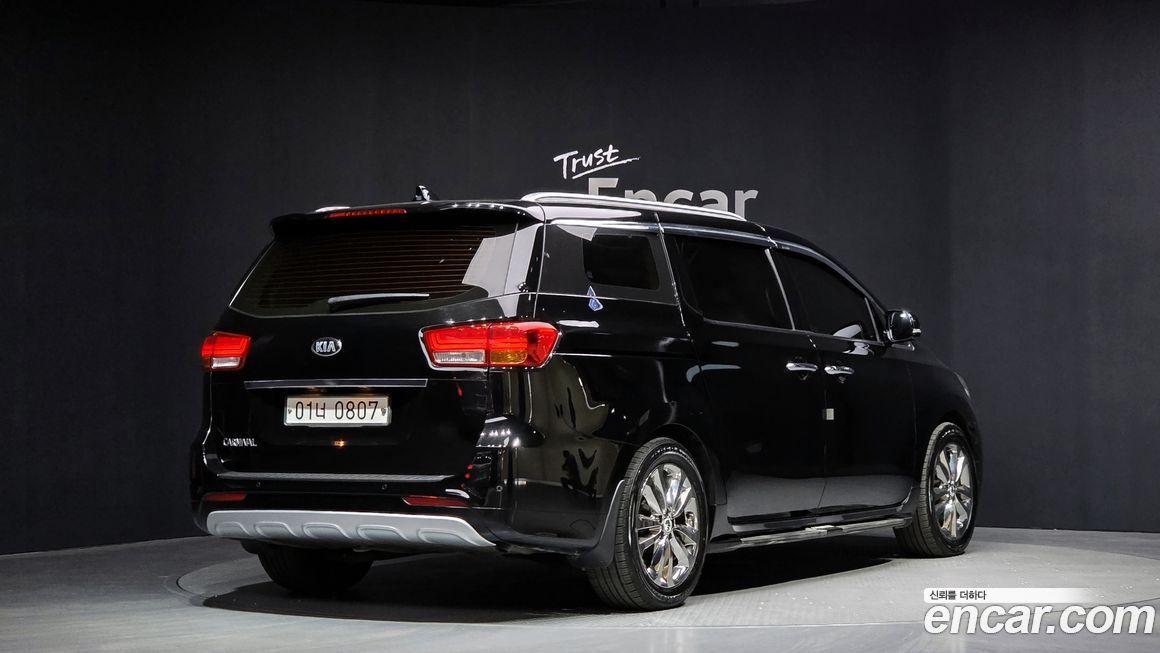 Kia Canival 2016