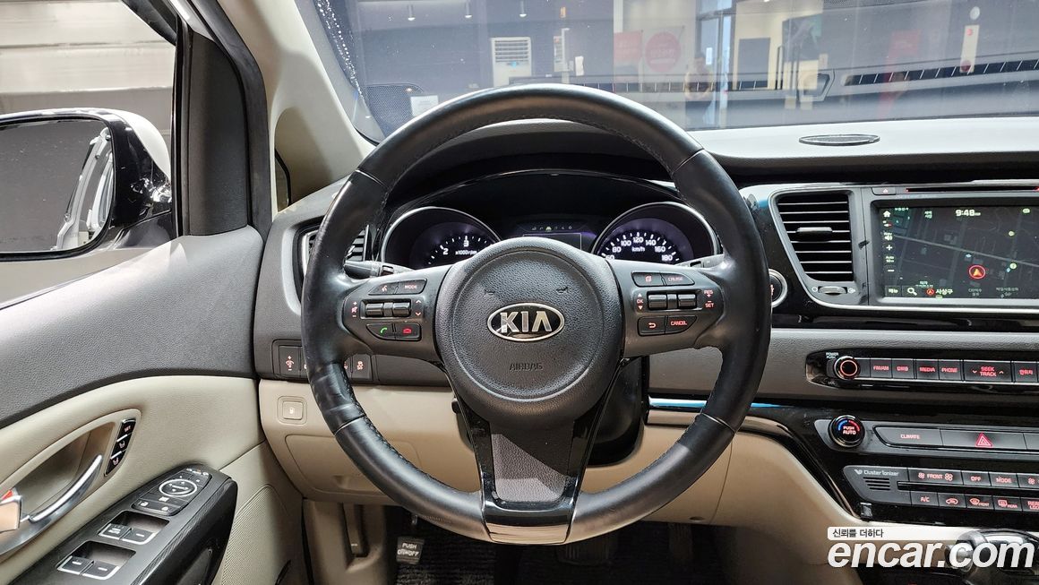 Kia Canival 2015