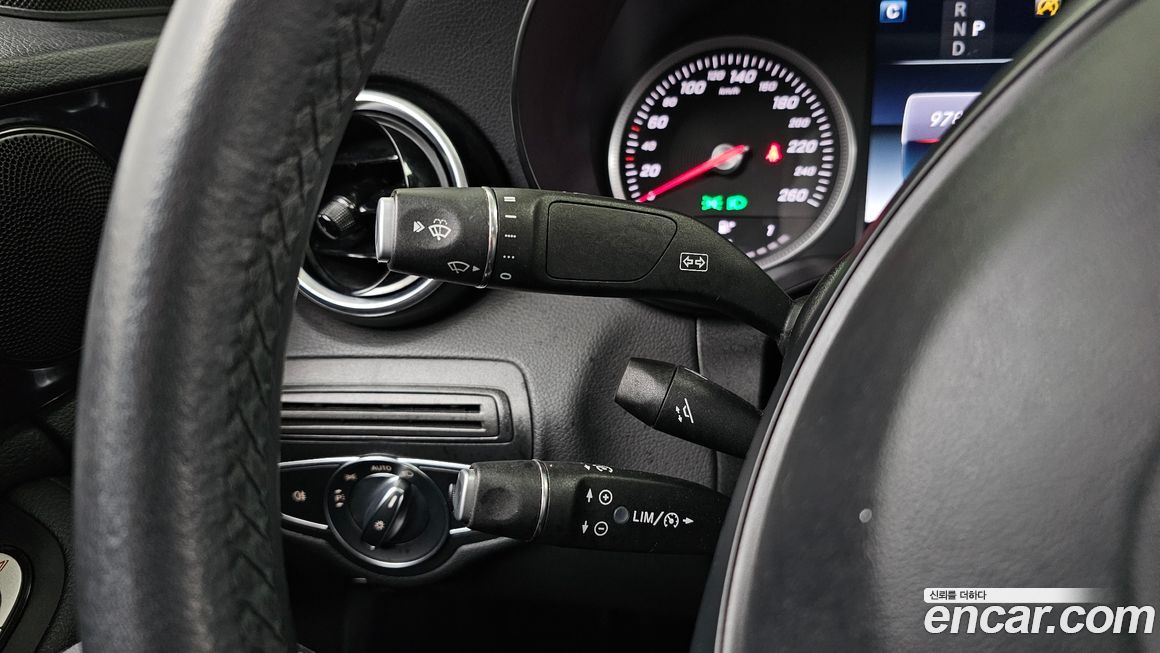 Mercedes-Benz C-Class 2018