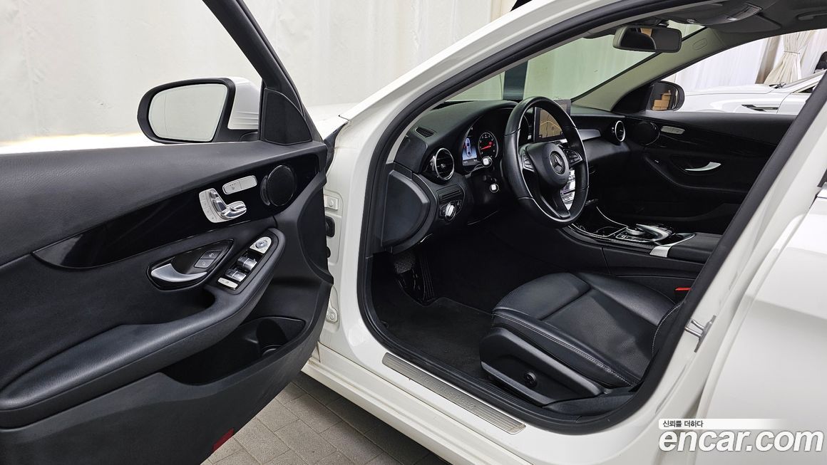 Mercedes-Benz C-Class 2018