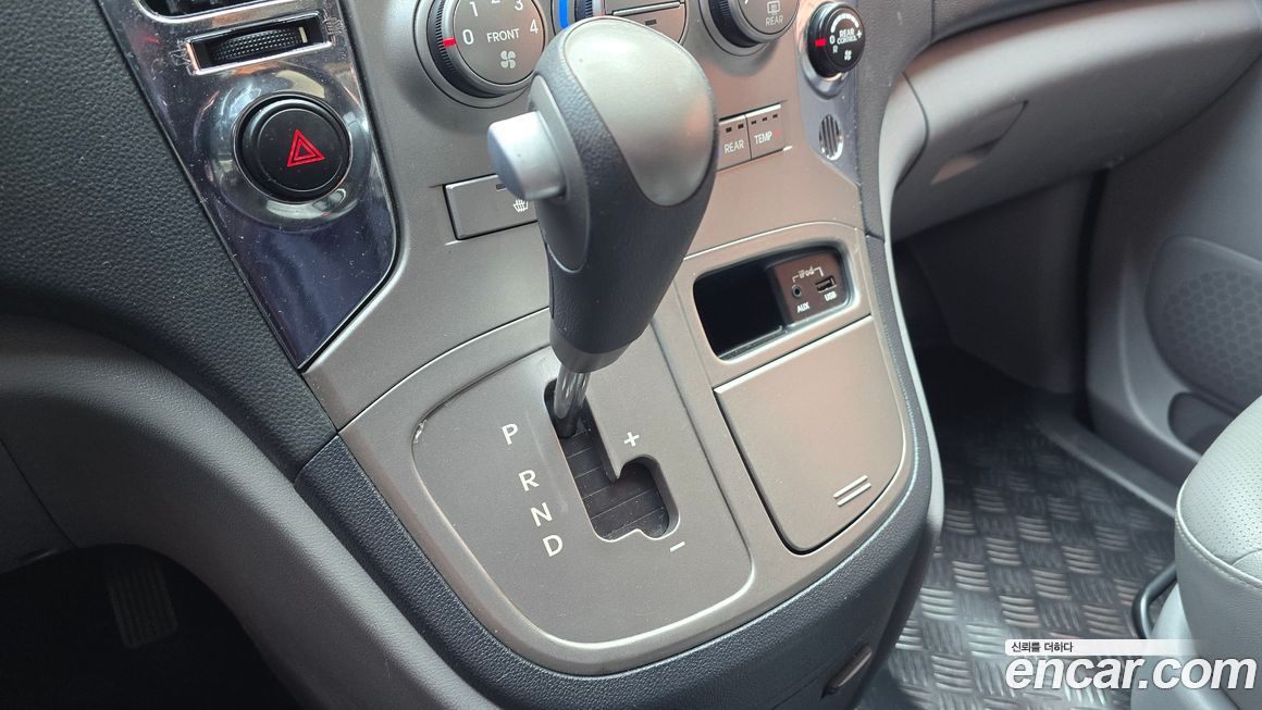 Hyundai Starex 2014