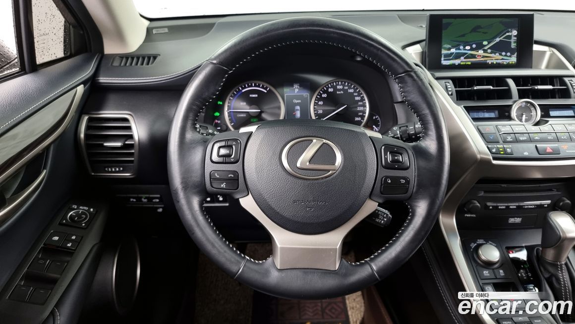 Lexus NX 2017